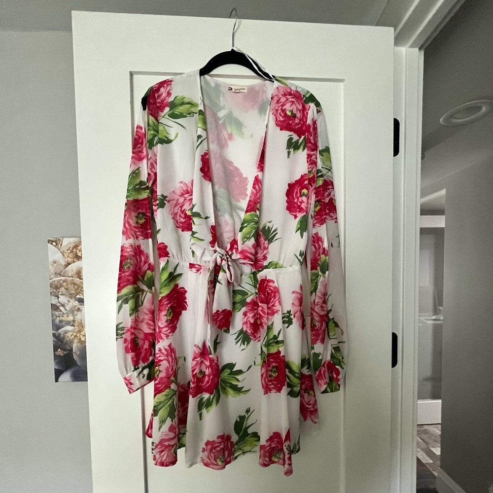 Pink and White Dress Size L Stretch Waist